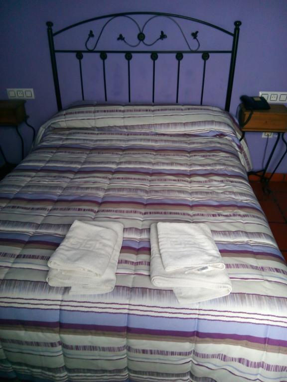Hostal Venta Liara Allepuz Eksteriør bilde